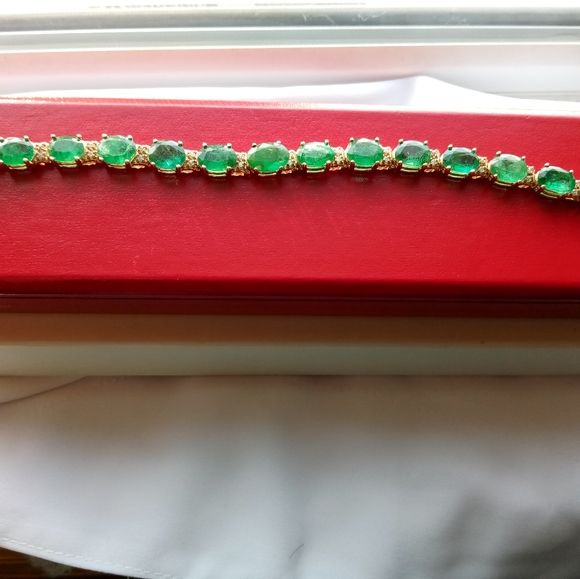14KT Y/G 29CT Fabulous Emerald Diamond Bracelet - Picture 5 of 17